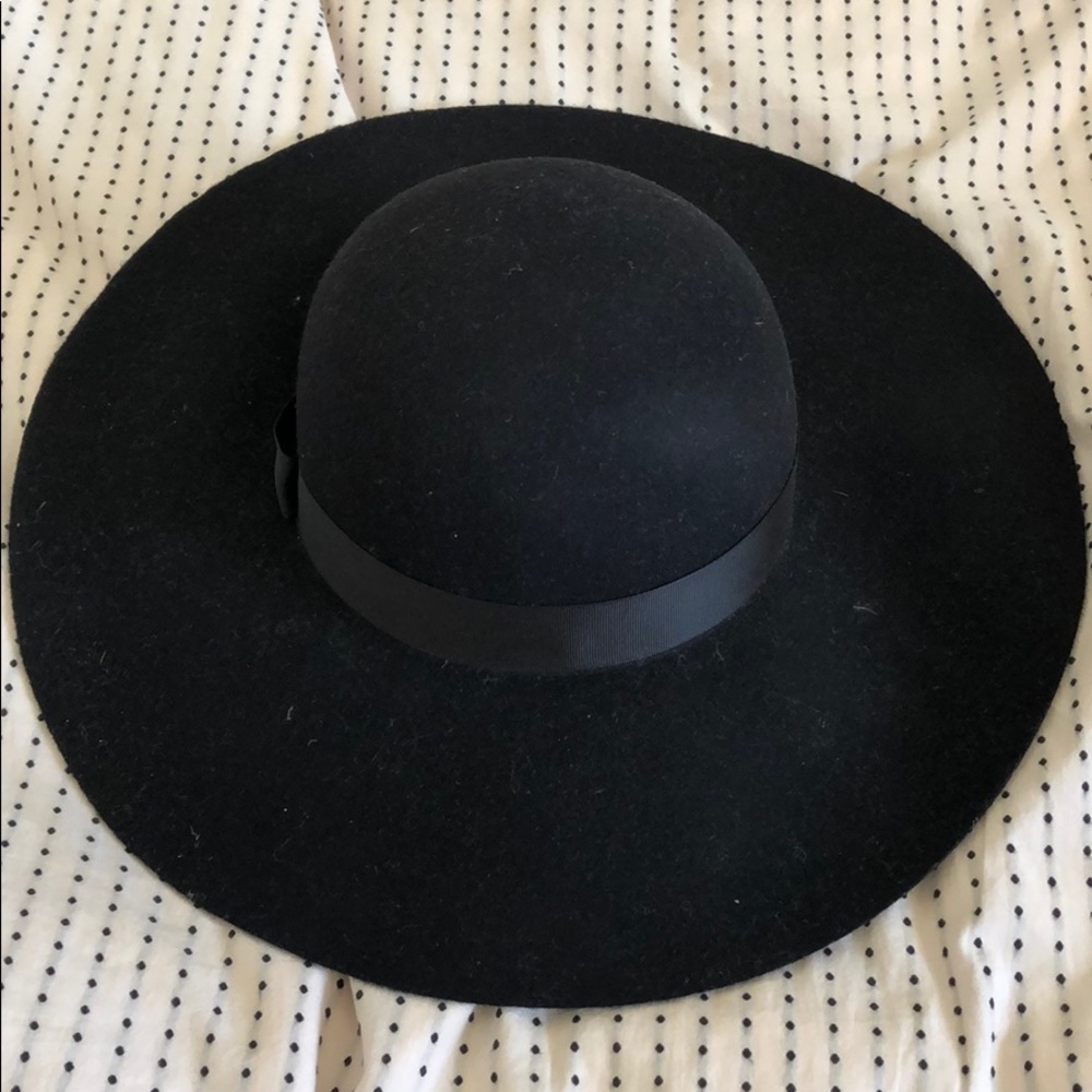 Black wool bcbg hat - Picture 2 of 3